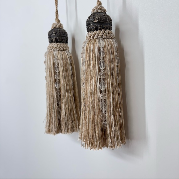 Bed Bath & Beyond Ivory Tan Clear Beaded Capped Tassel Curtain Tiebacks - Picture 3 of 13